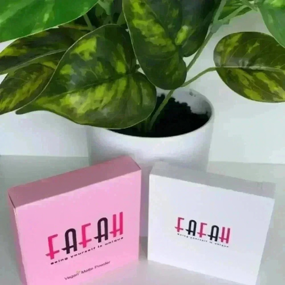 Soft Matte Vegan 🌱 Pressed Powder - Picture 7 of 11